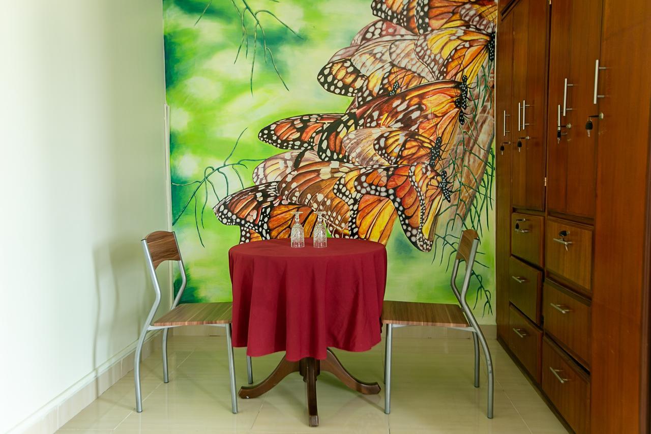 @Home Boutique B&B Hostel And Suite Accra Exterior photo