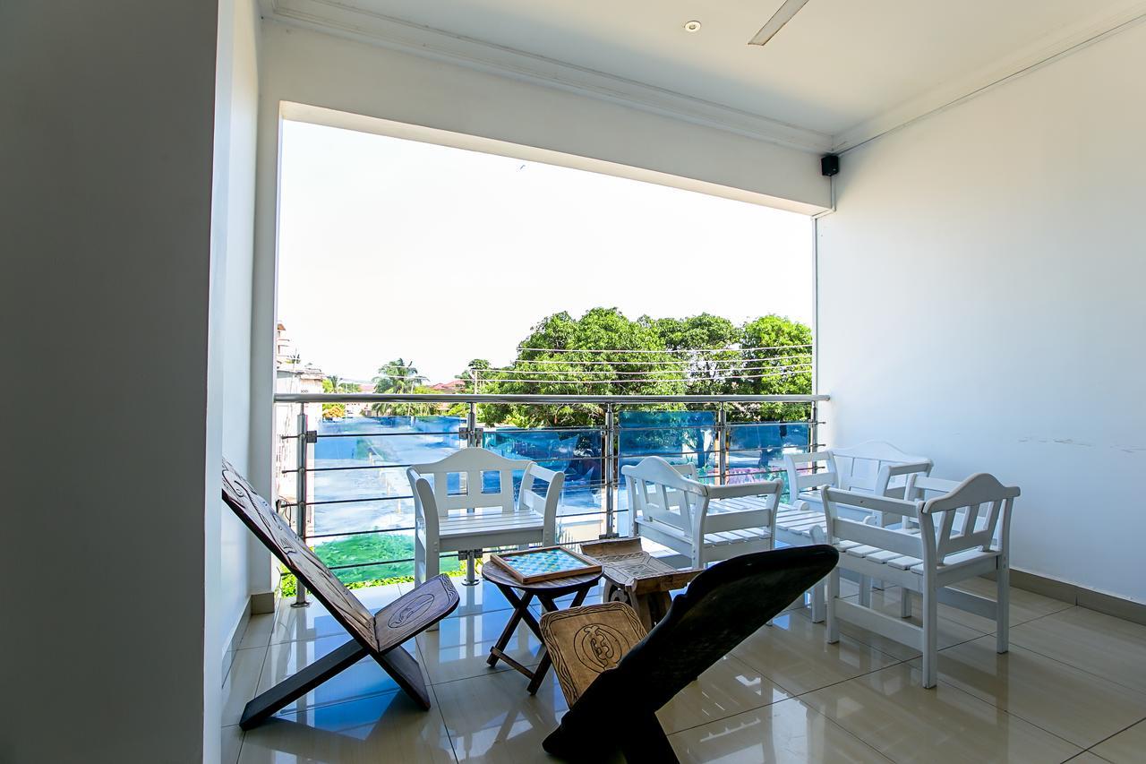 @Home Boutique B&B Hostel And Suite Accra Exterior photo