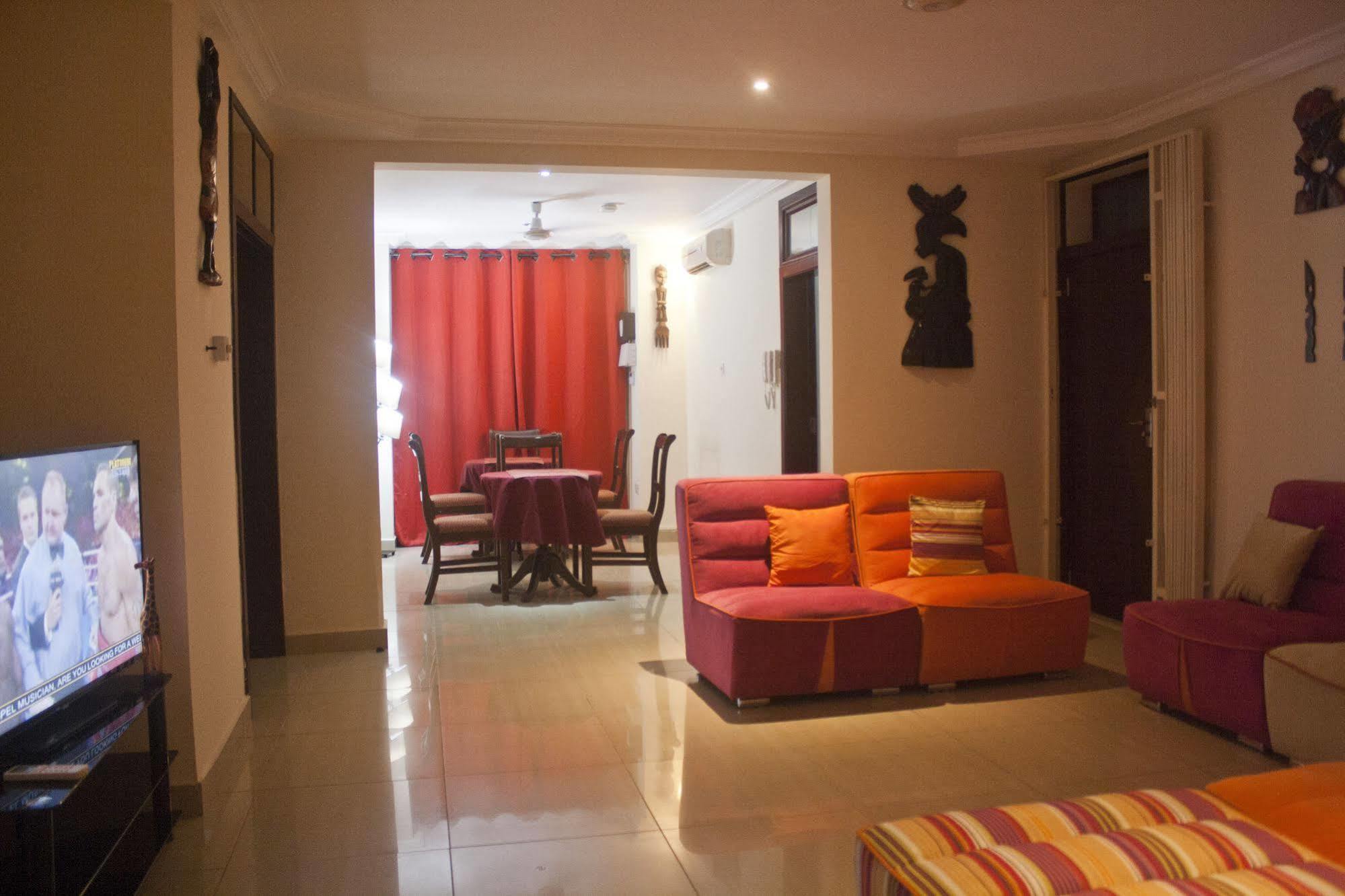 @Home Boutique B&B Hostel And Suite Accra Exterior photo